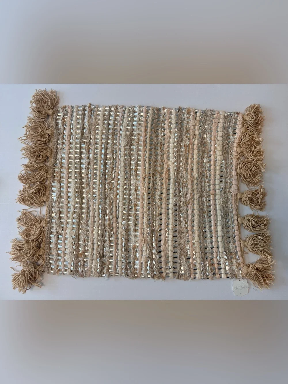 BNWT Anthropologie Neutral Fringe S/4 Placemats with Metallic Silver Accents